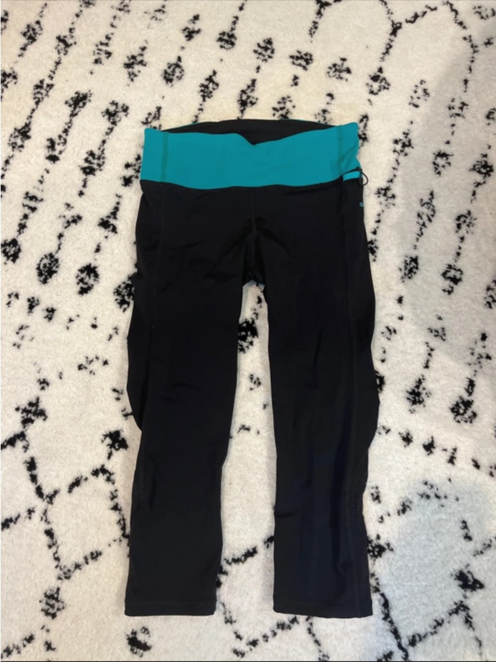 lululemon athletica Black Quick Dry Capri Leggings